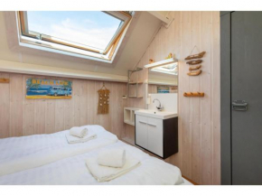 Snug apartment near sea